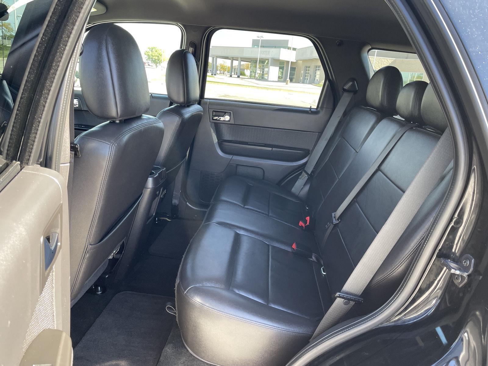 Vehicle photo 20