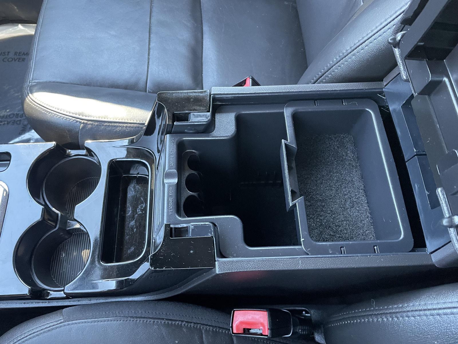 Vehicle photo 29