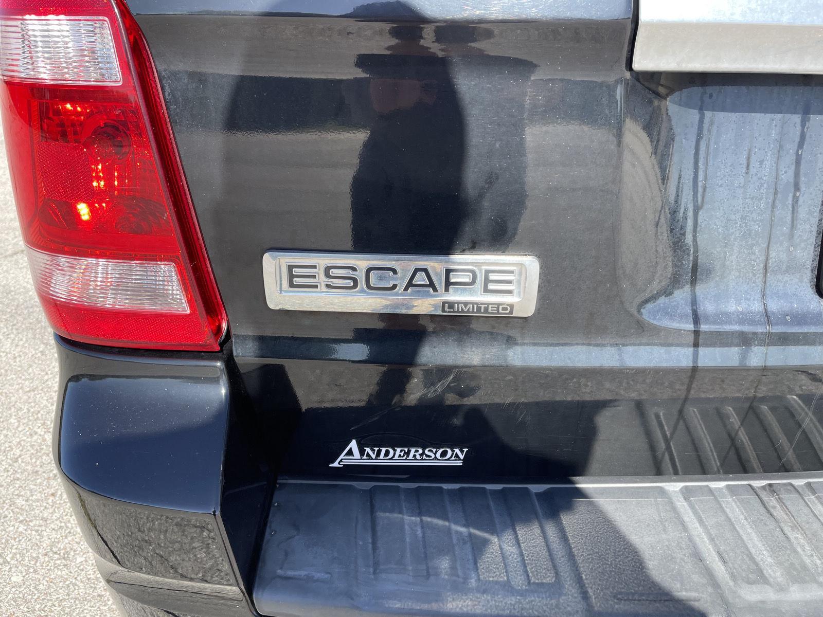 Vehicle photo 34
