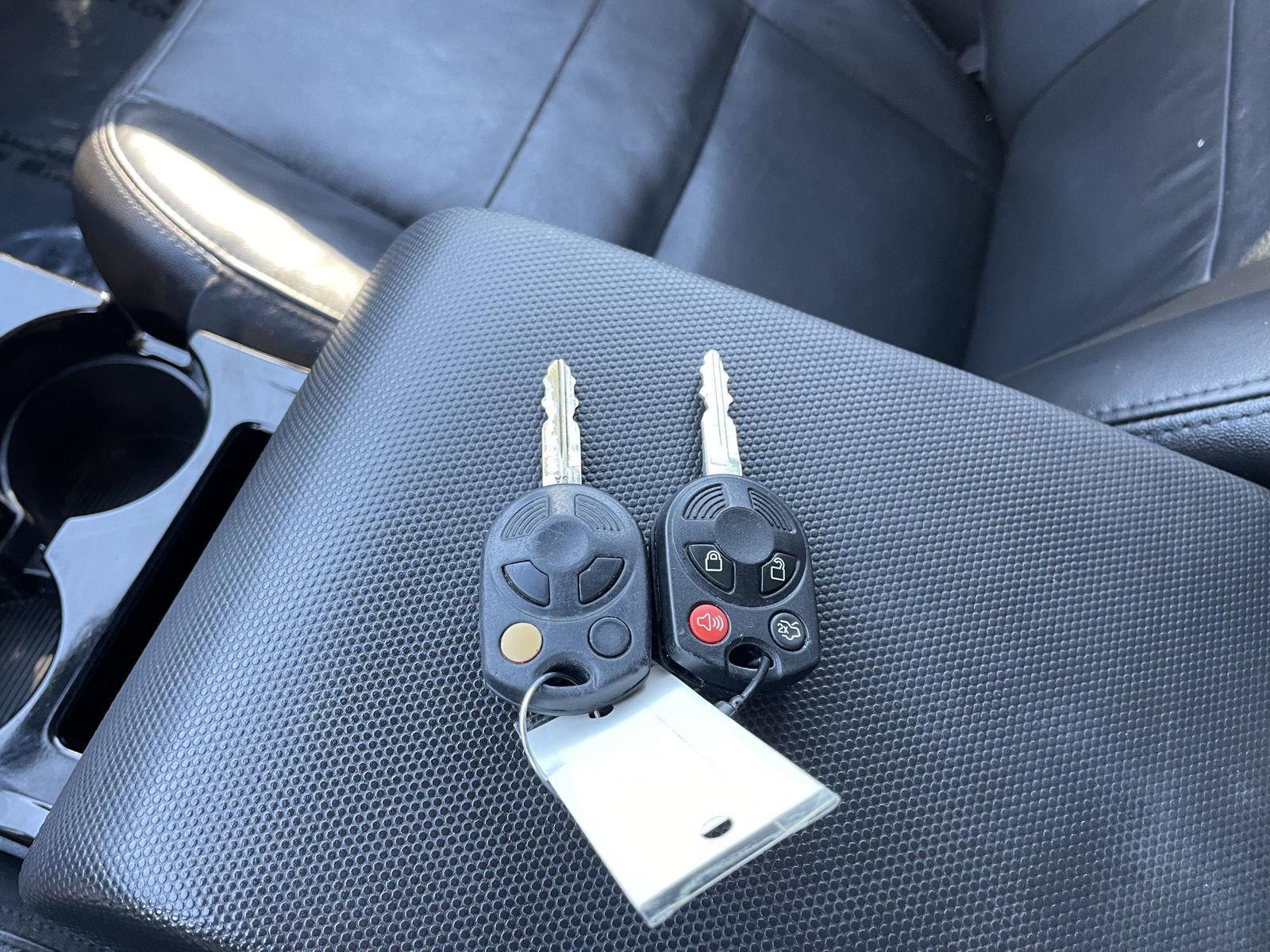 Vehicle photo 35
