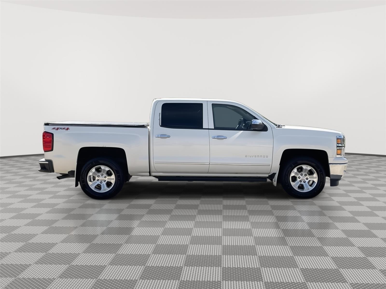 Vehicle photo 6