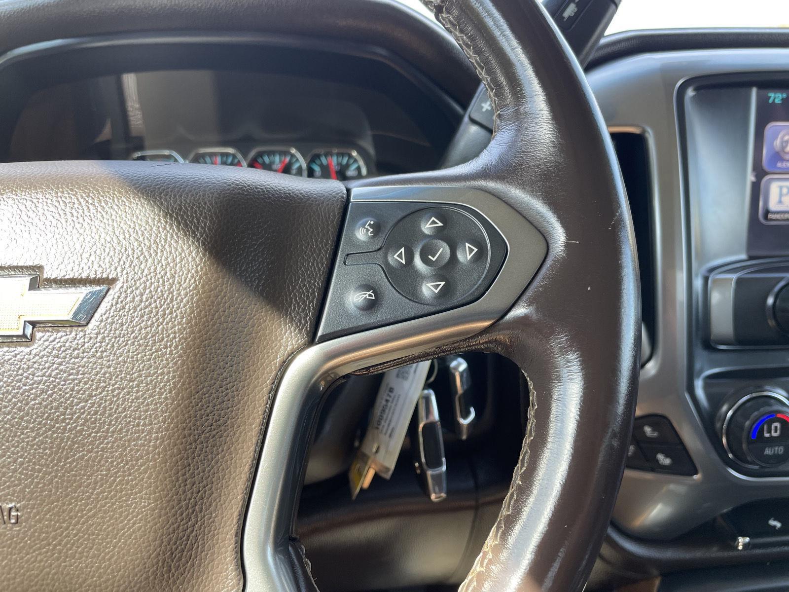 Vehicle photo 13