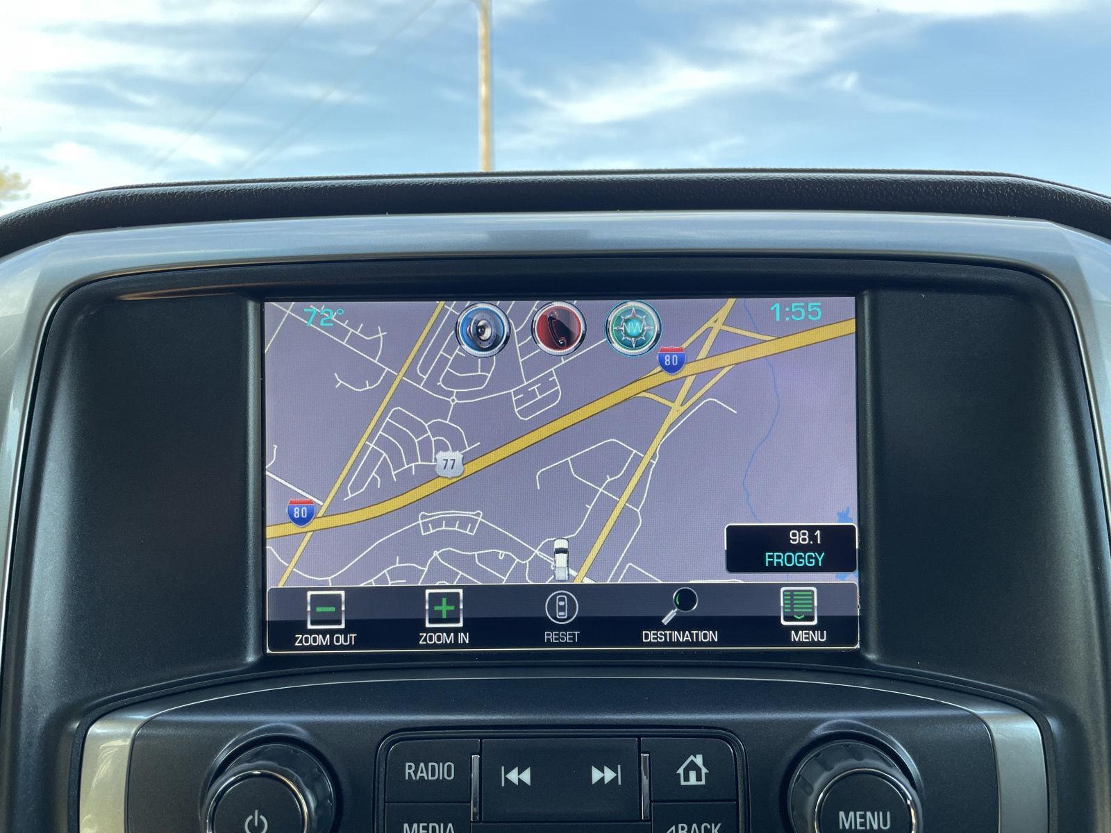 Vehicle photo 23