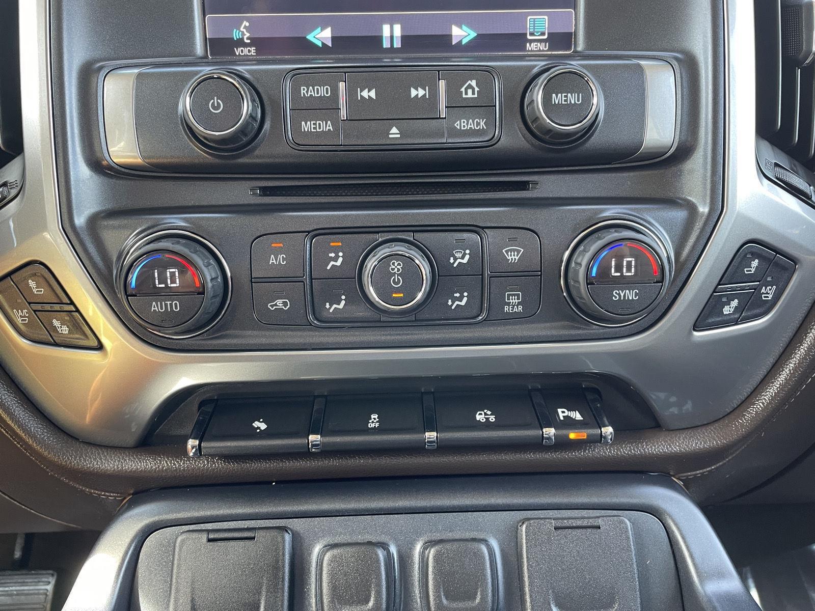 Vehicle photo 25