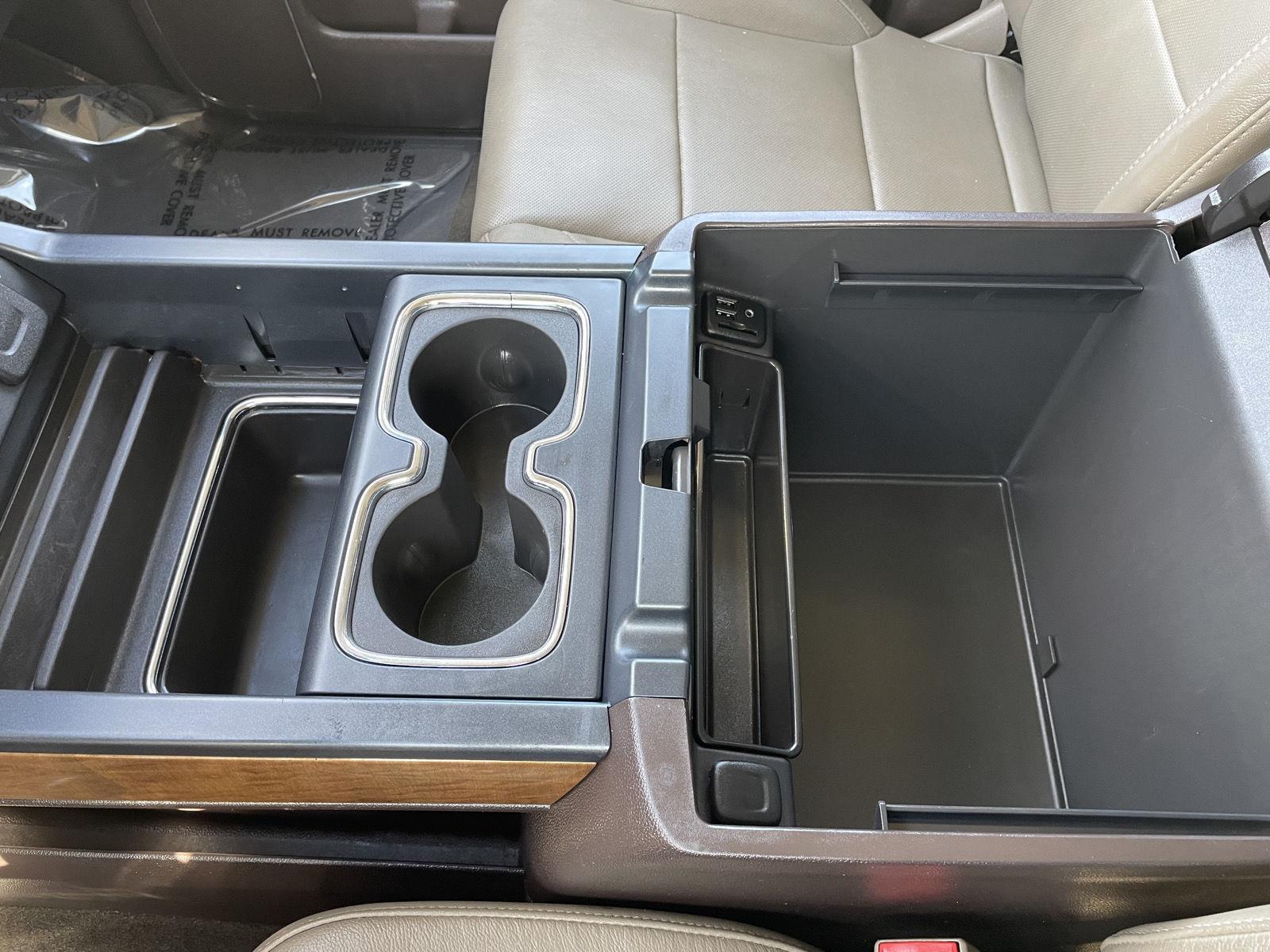 Vehicle photo 31