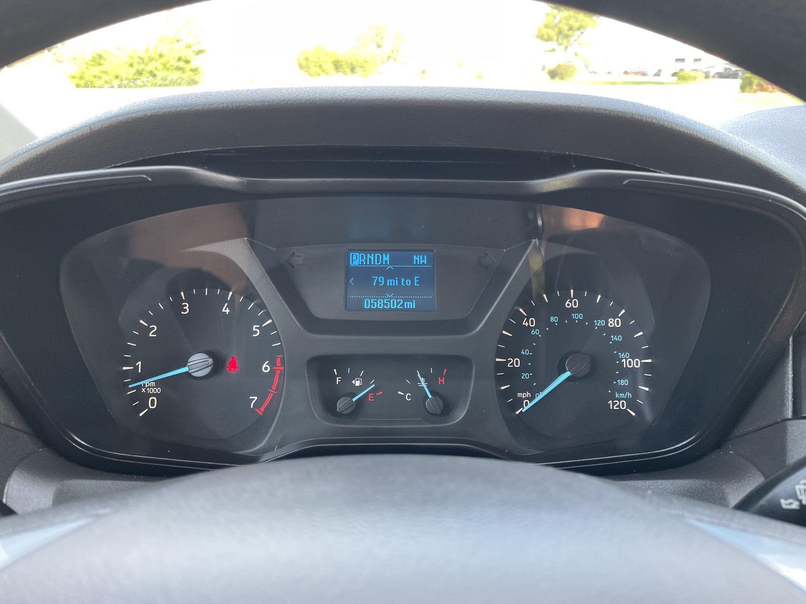 Vehicle photo 14