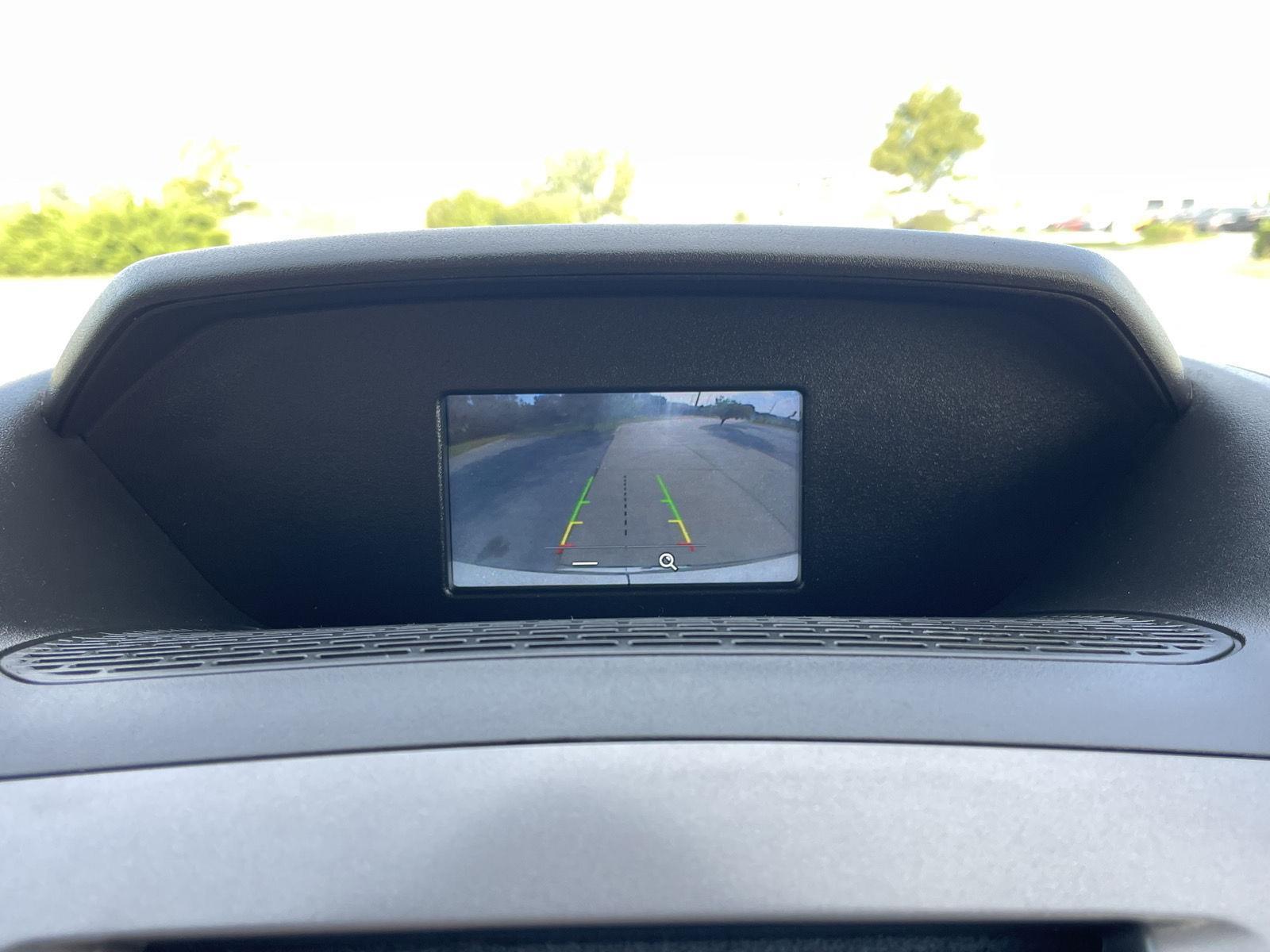 Vehicle photo 24
