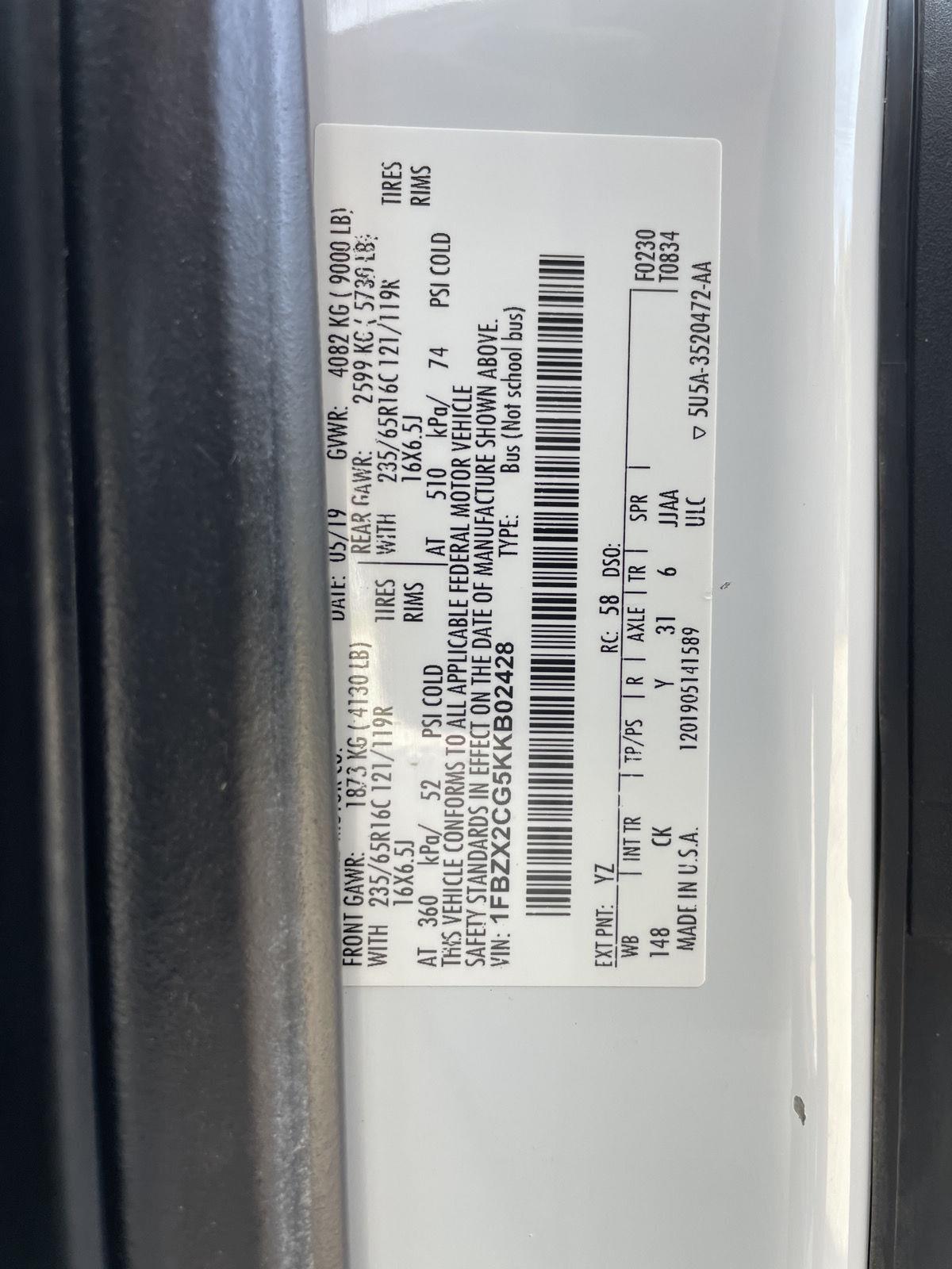 Vehicle photo 30