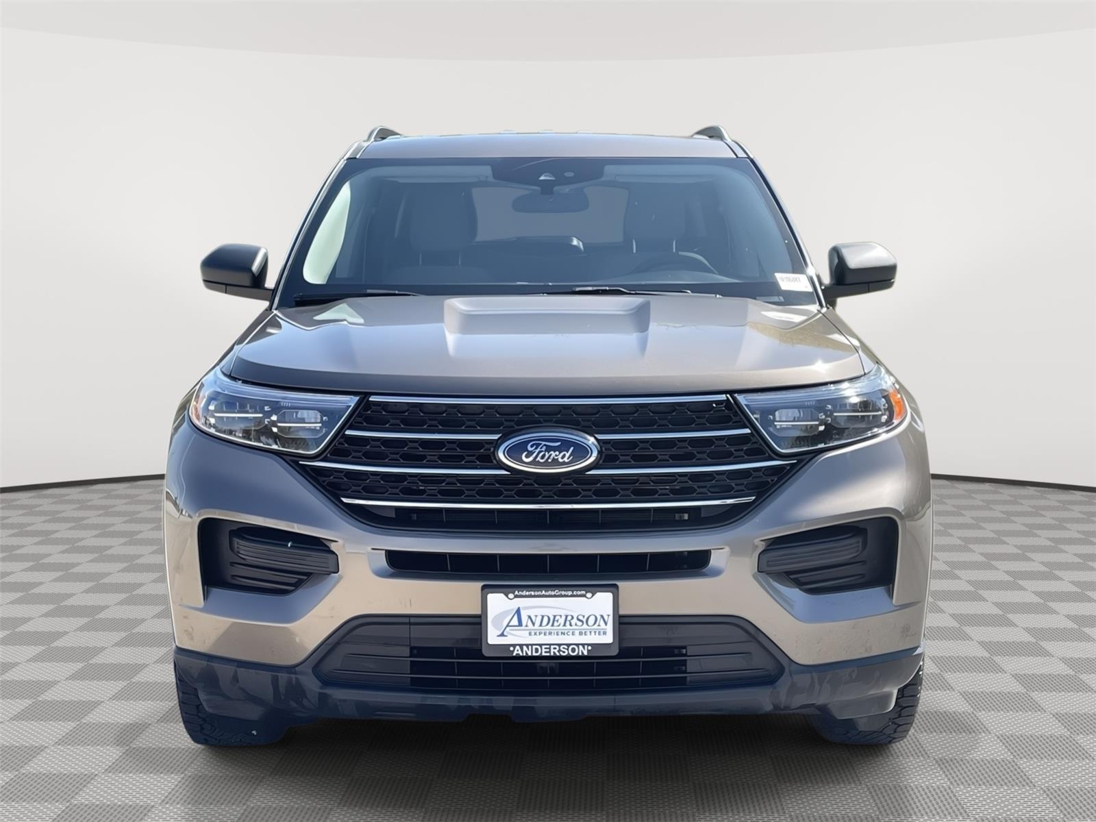 Vehicle photo 4