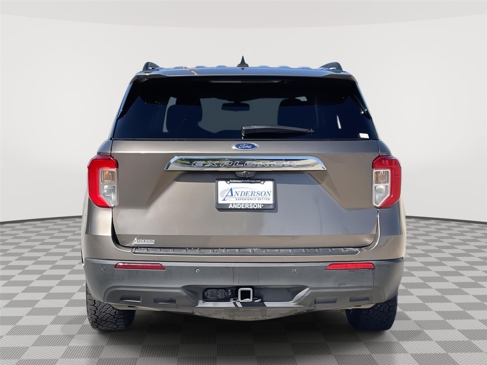 Vehicle photo 8