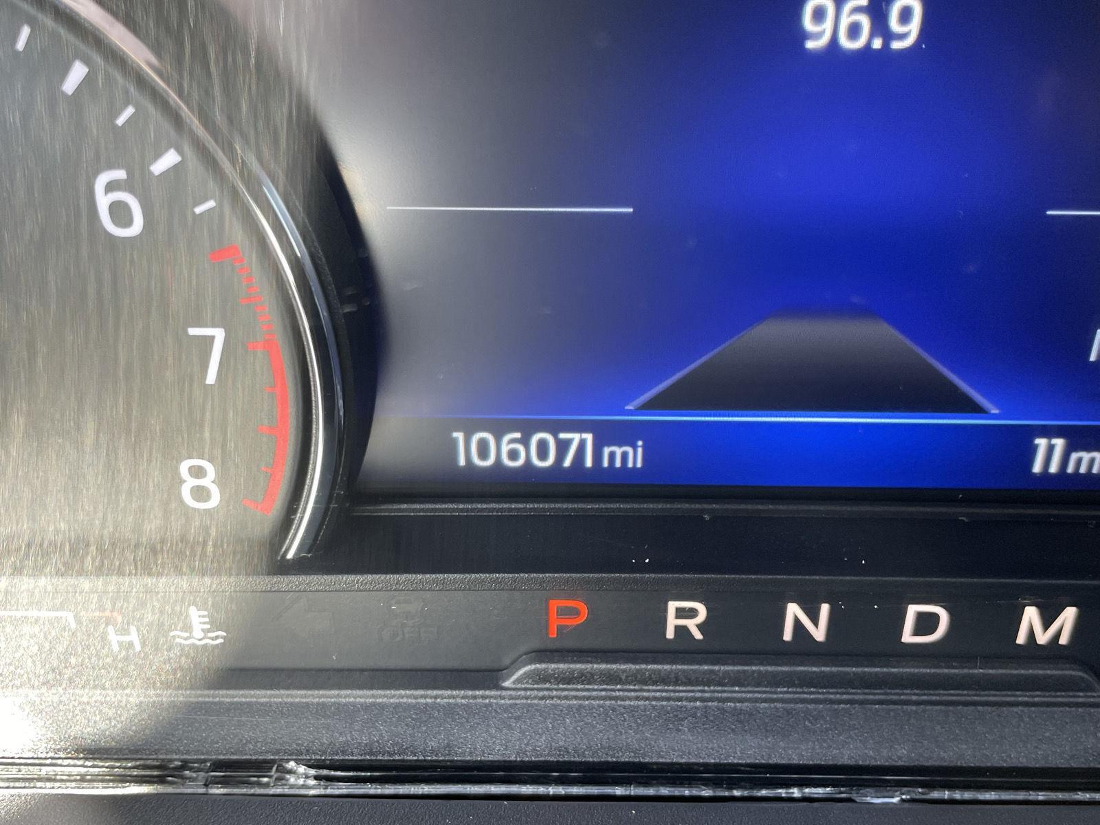 Vehicle photo 3