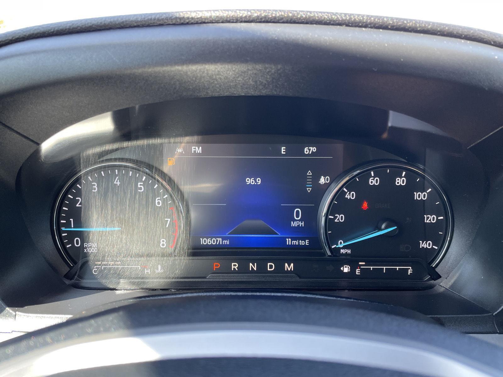 Vehicle photo 15