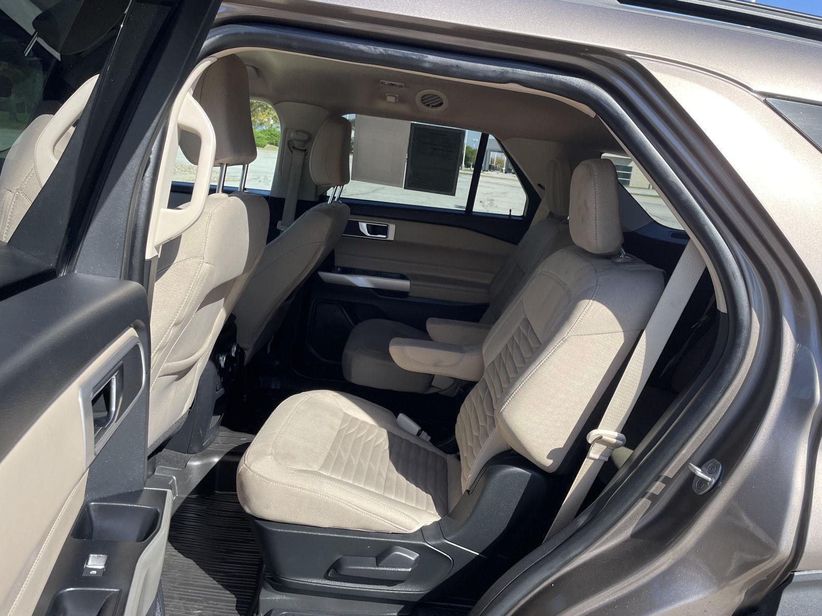 Vehicle photo 20