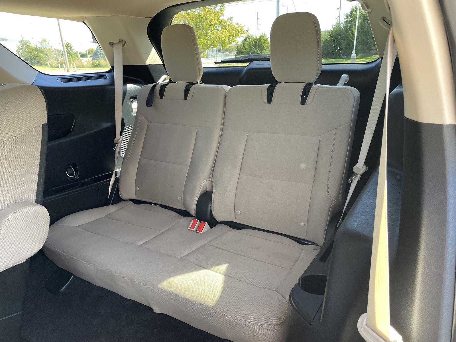 Vehicle photo 21