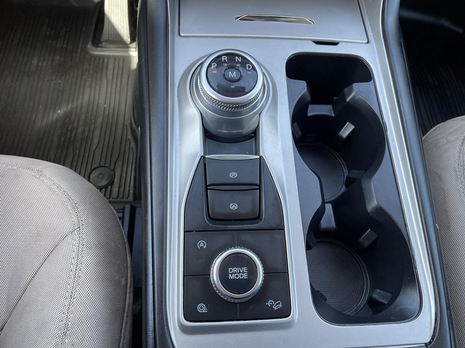 Vehicle photo 30