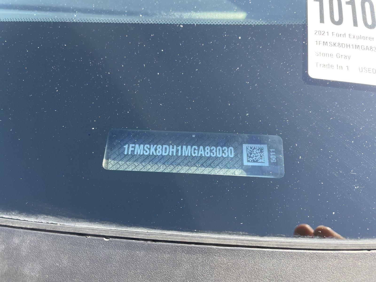 Vehicle photo 33
