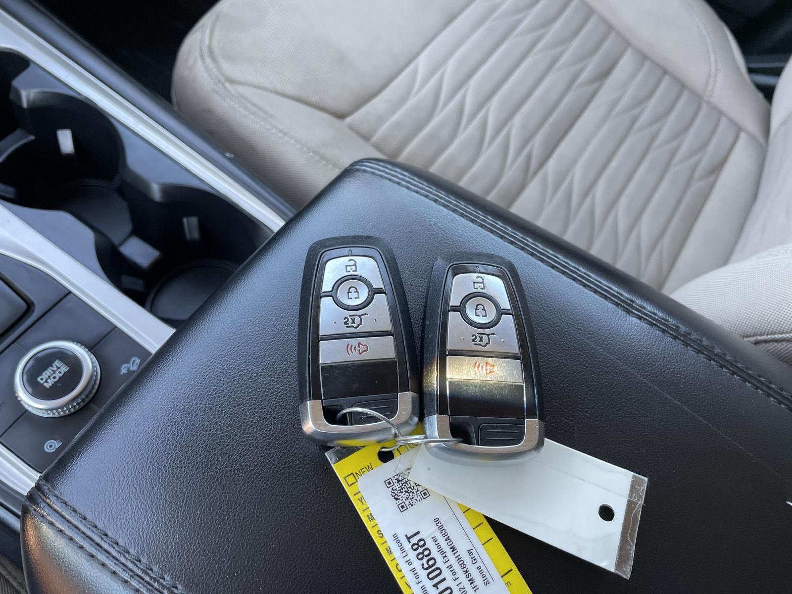 Vehicle photo 38