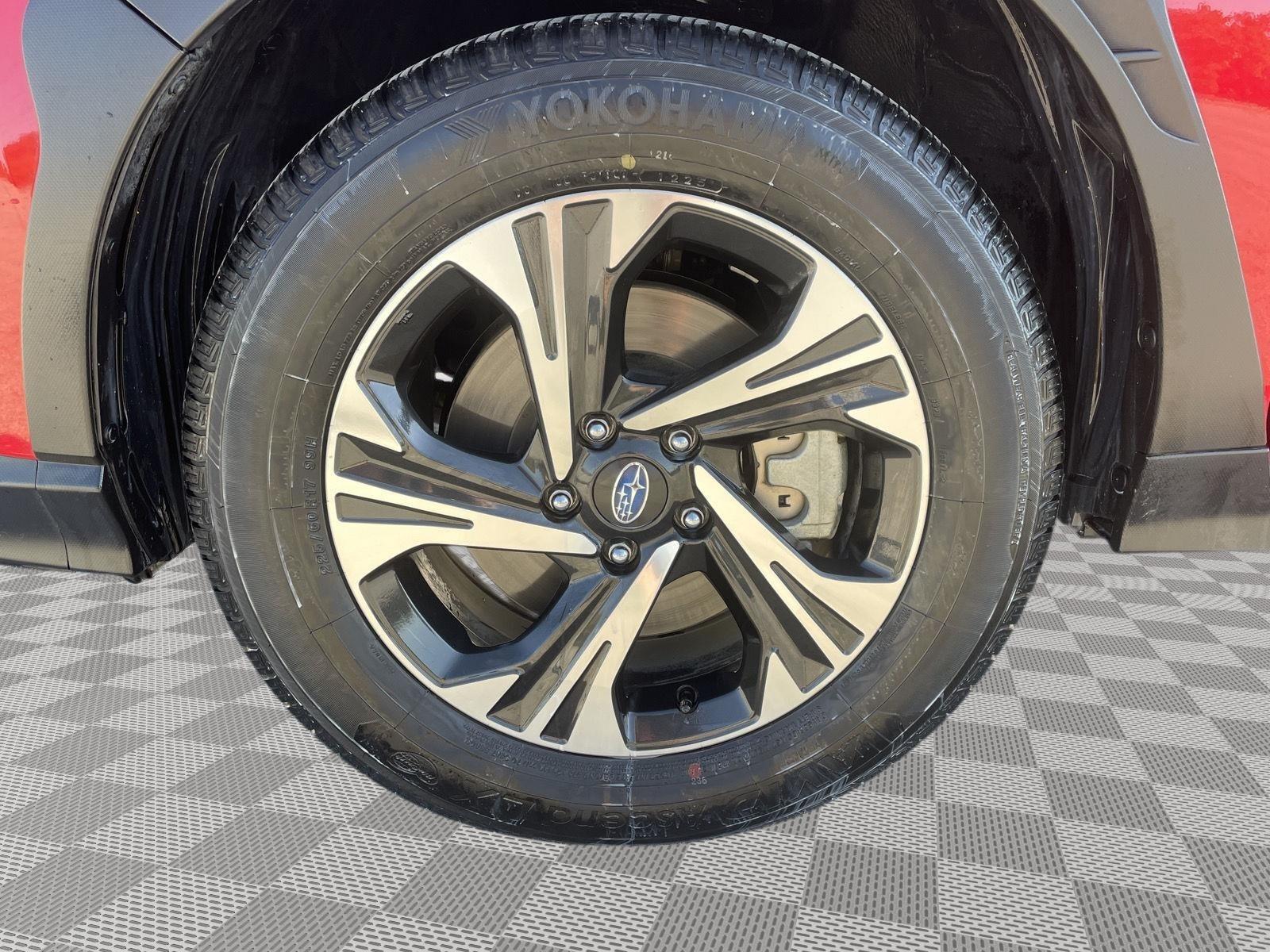 Vehicle photo 11