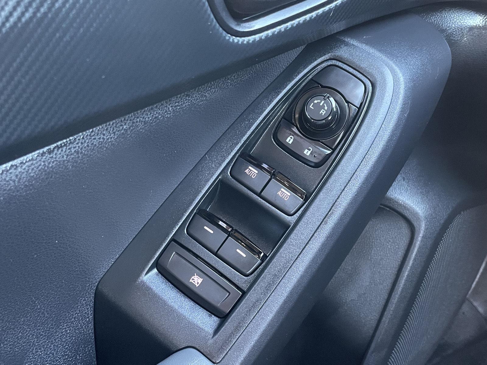 Vehicle photo 16