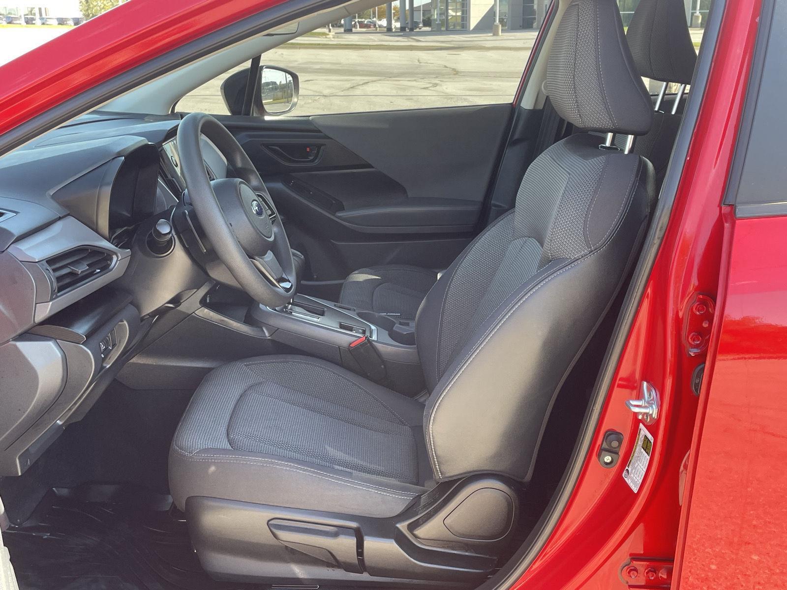 Vehicle photo 17