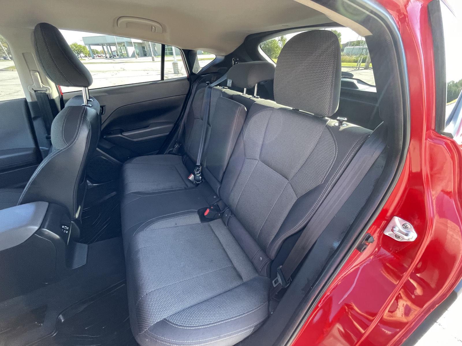 Vehicle photo 21