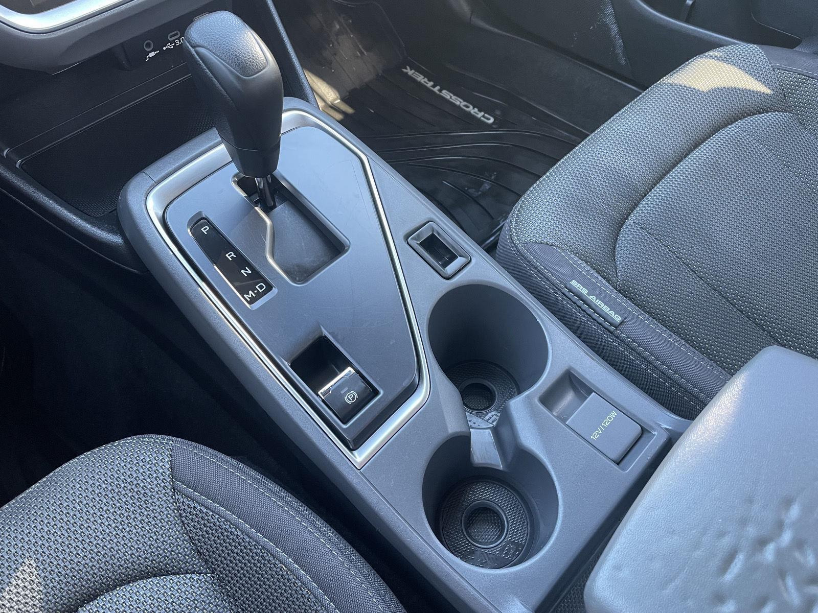 Vehicle photo 24