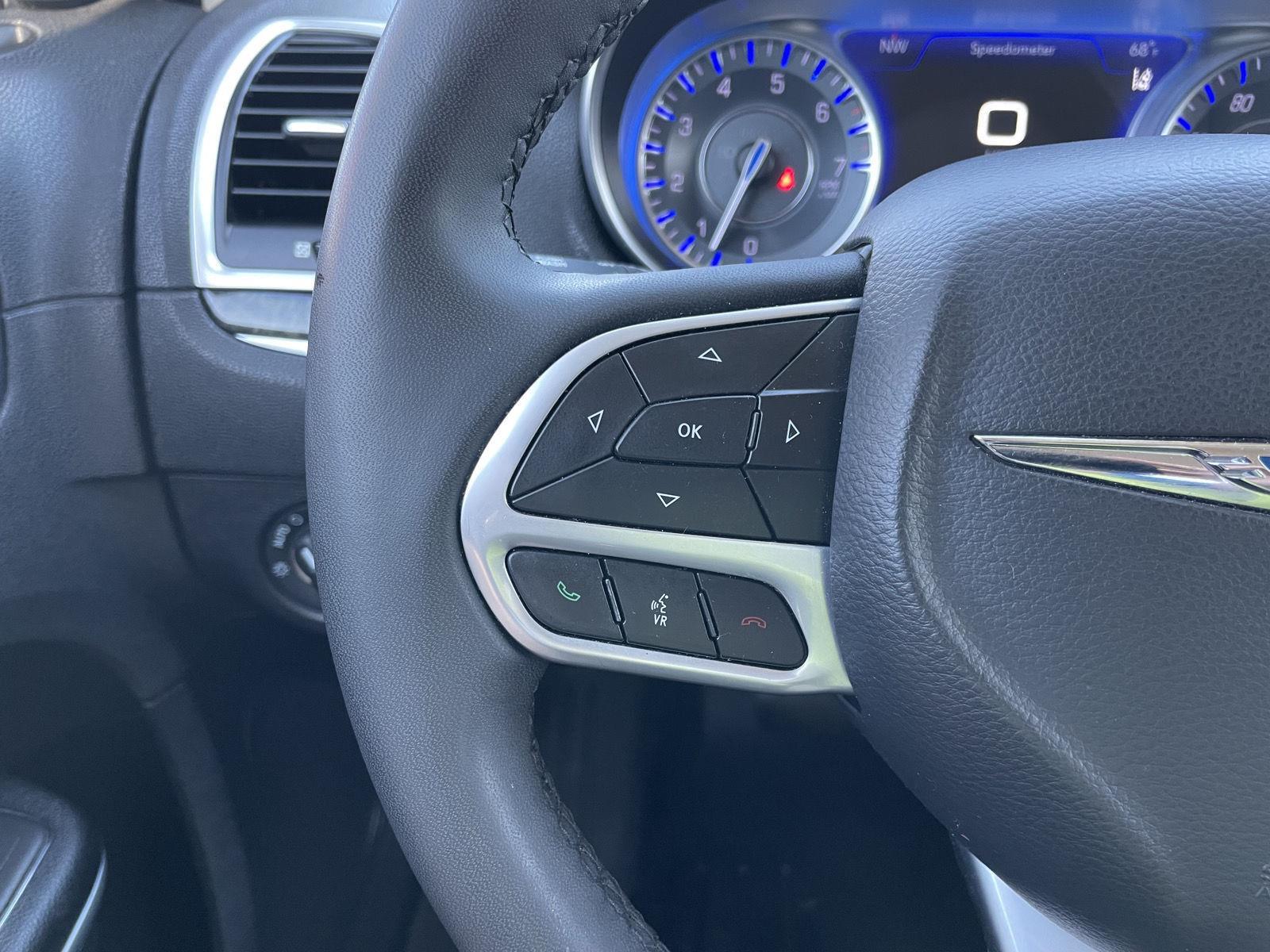 Vehicle photo 13
