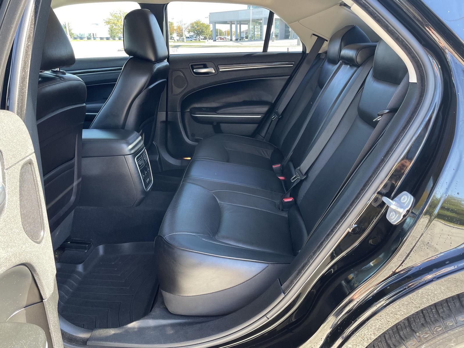 Vehicle photo 21