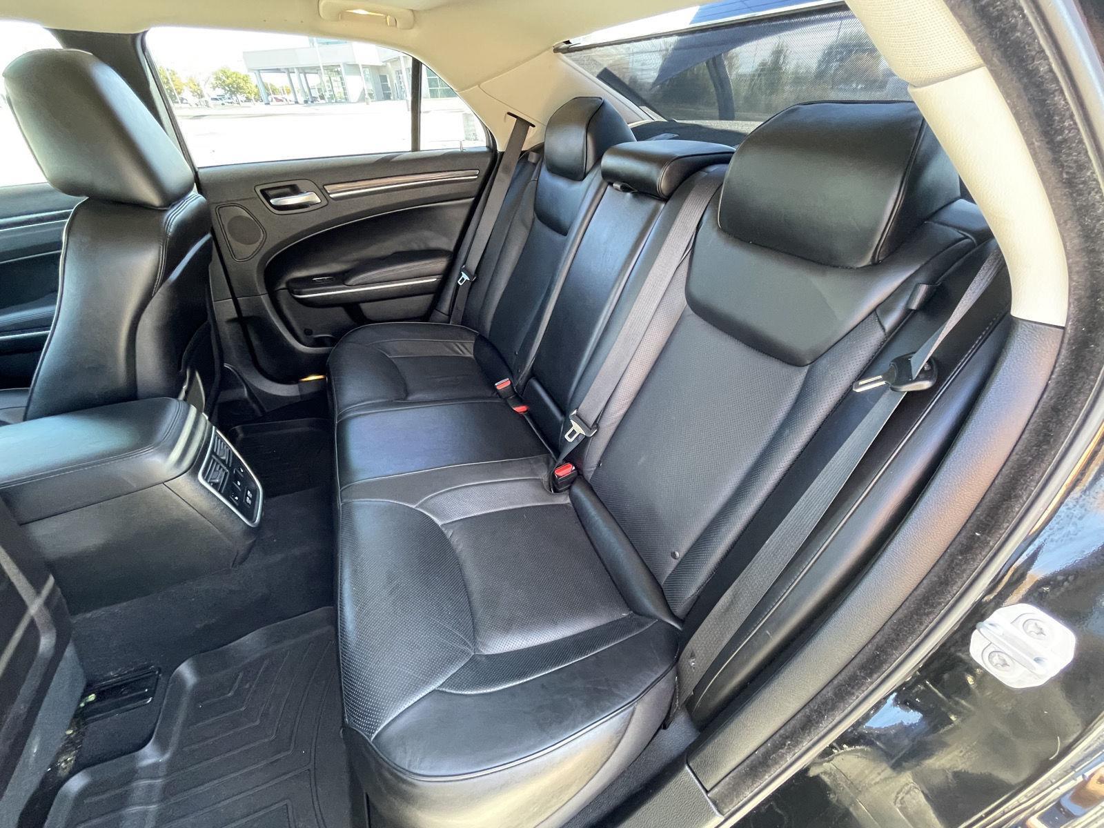 Vehicle photo 22