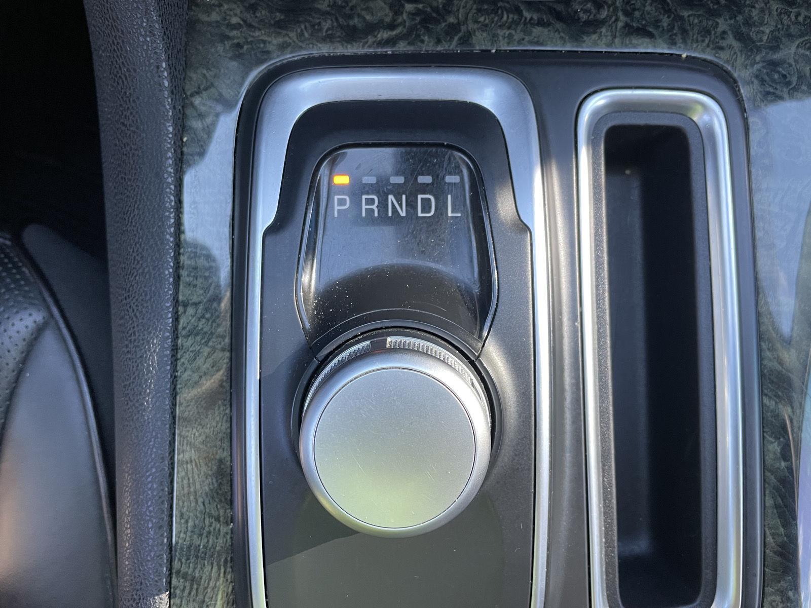 Vehicle photo 25