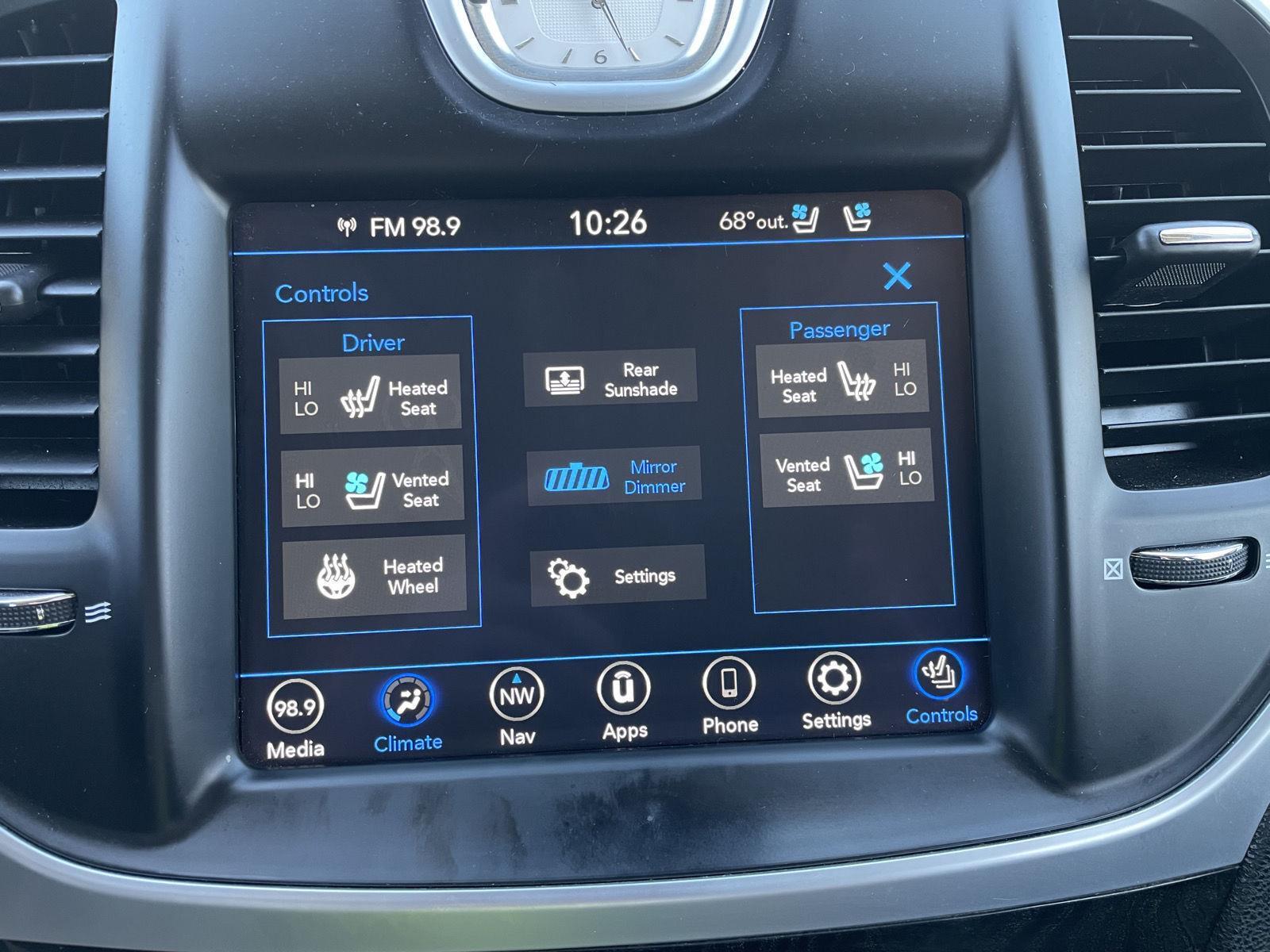 Vehicle photo 29