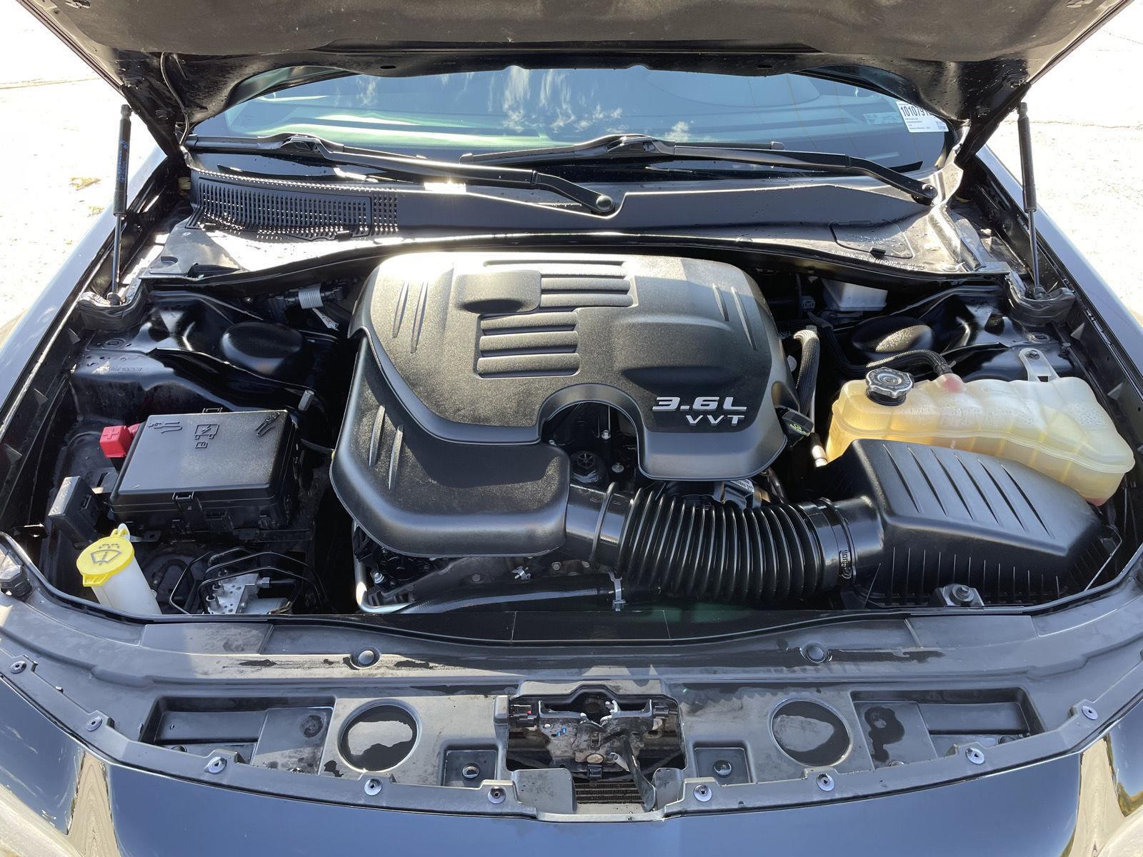 Vehicle photo 35