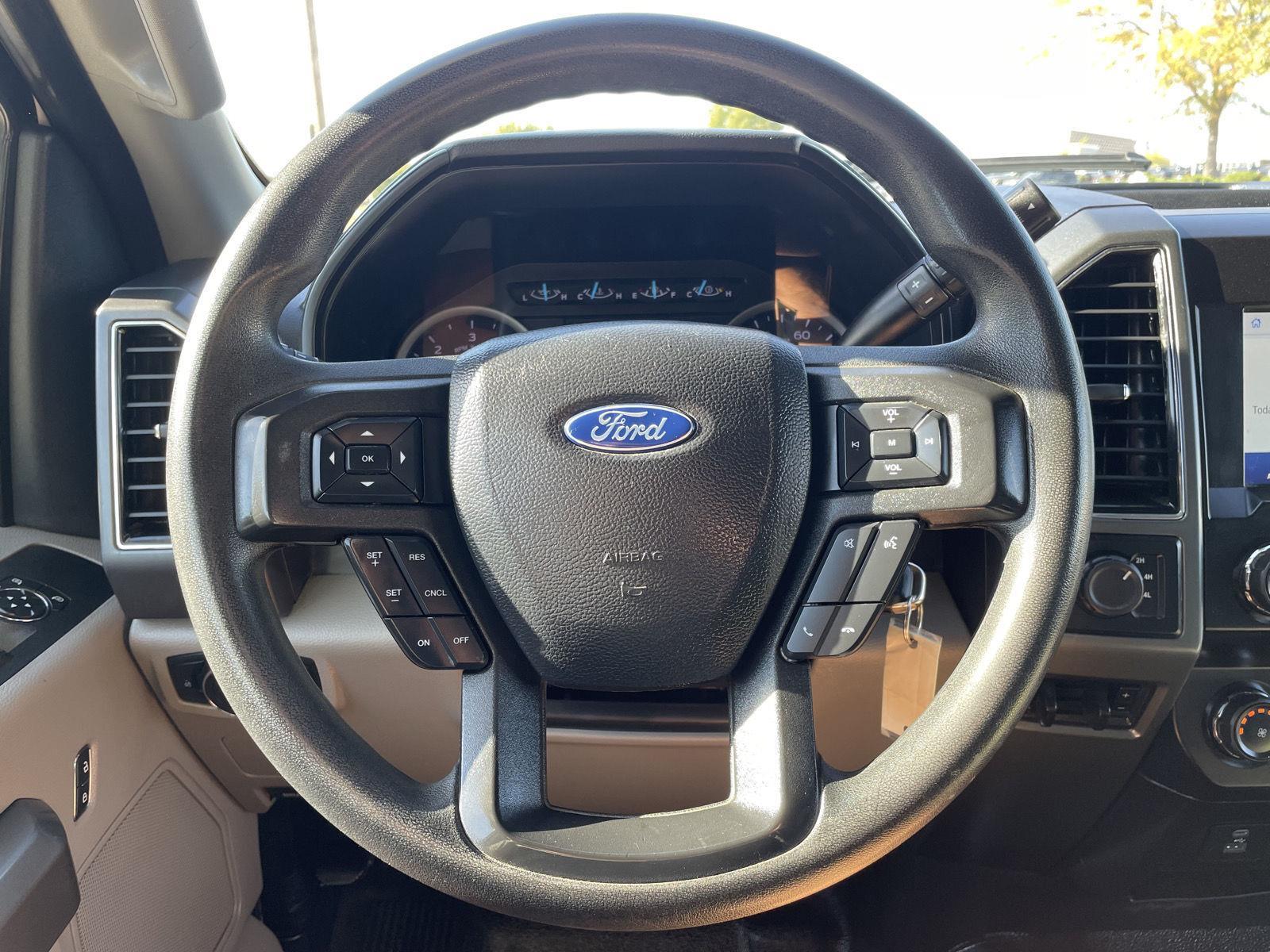 Vehicle photo 11