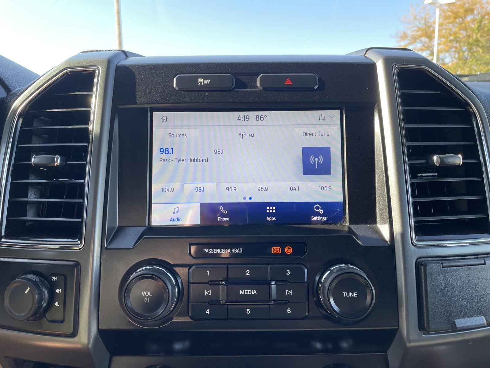 Vehicle photo 20