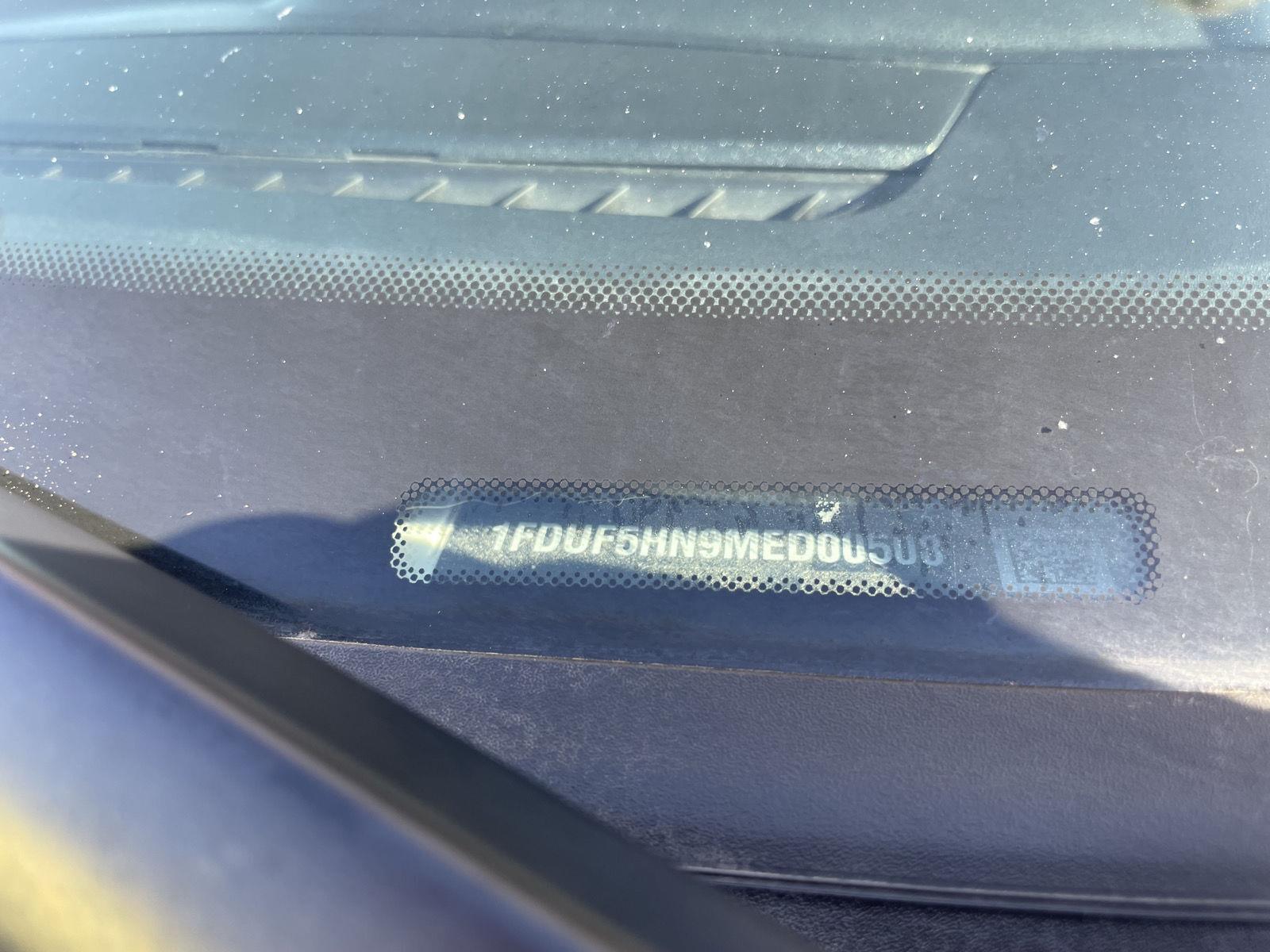 Vehicle photo 29