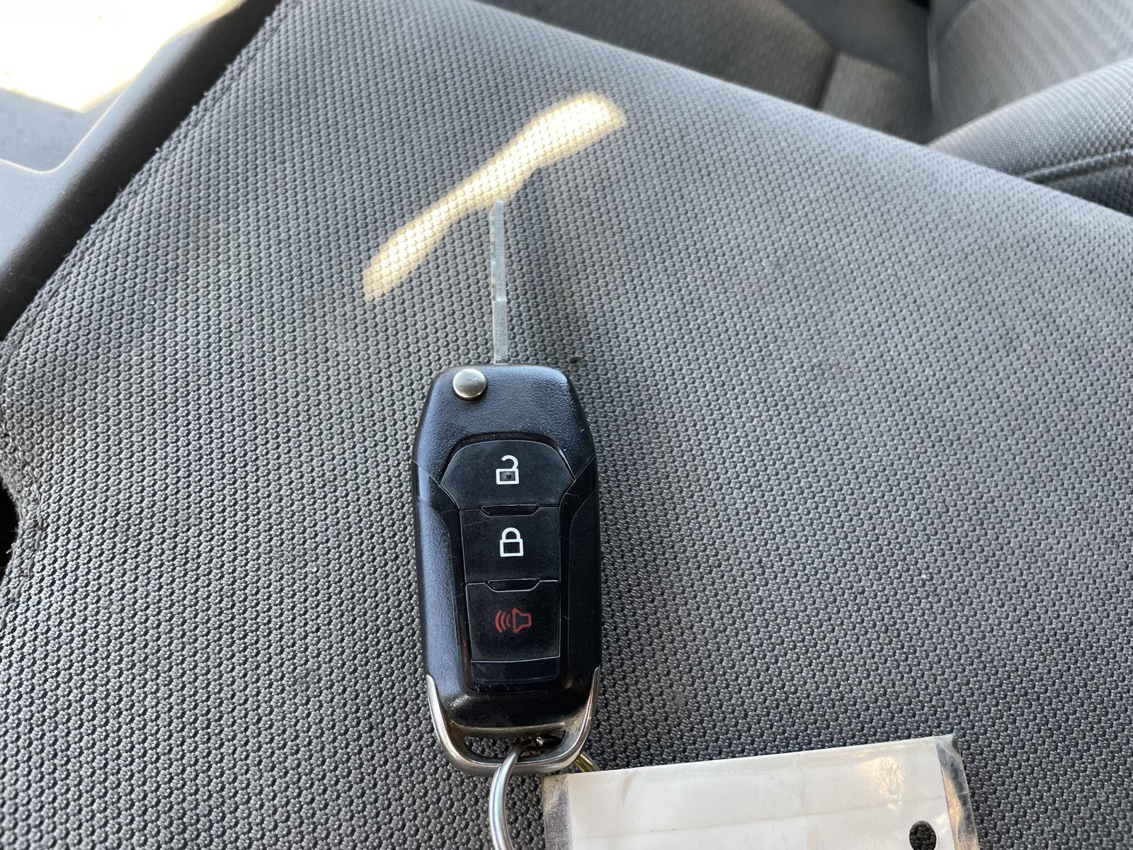 Vehicle photo 31