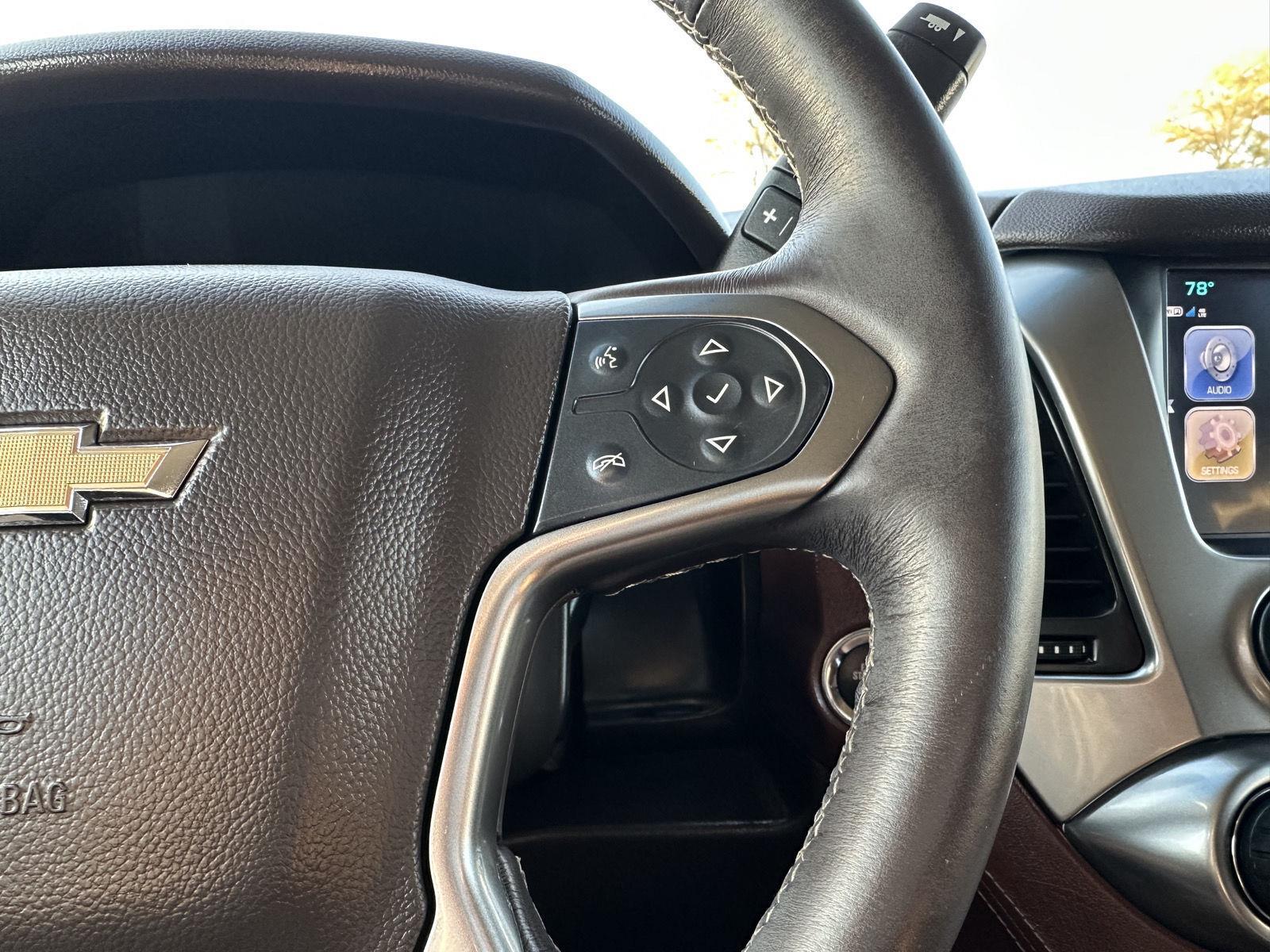 Vehicle photo 13