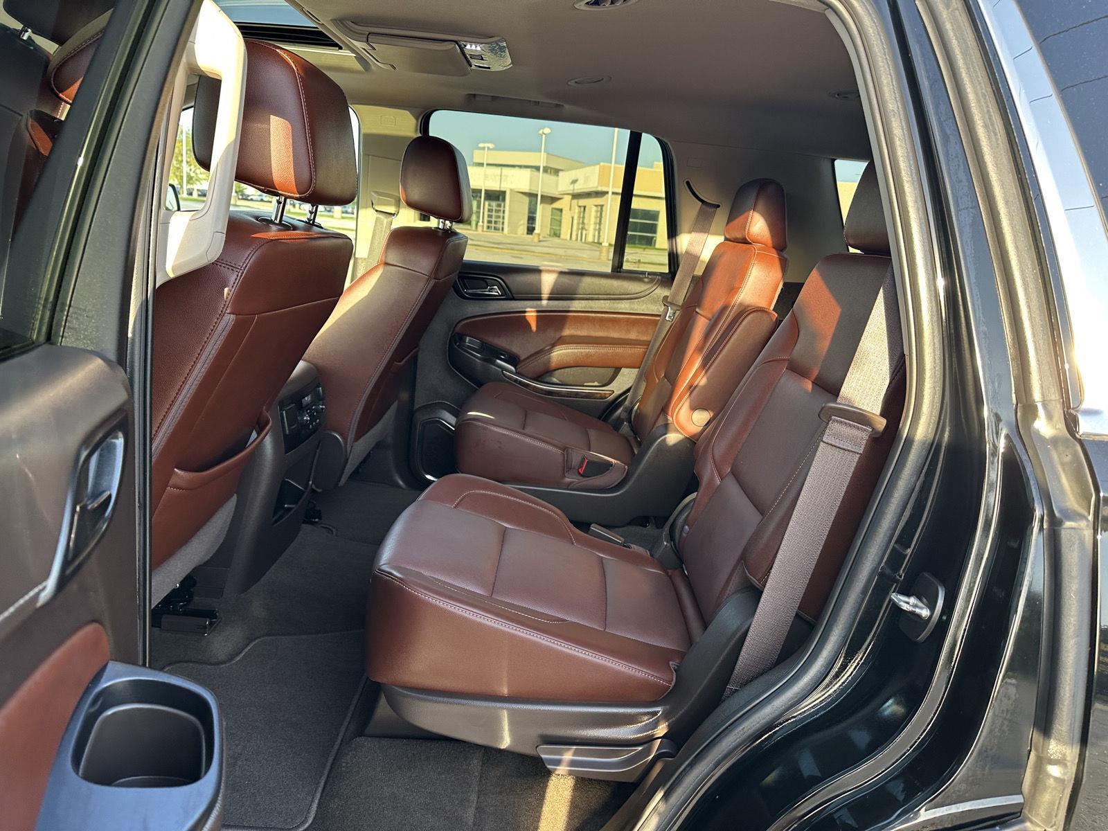 Vehicle photo 19