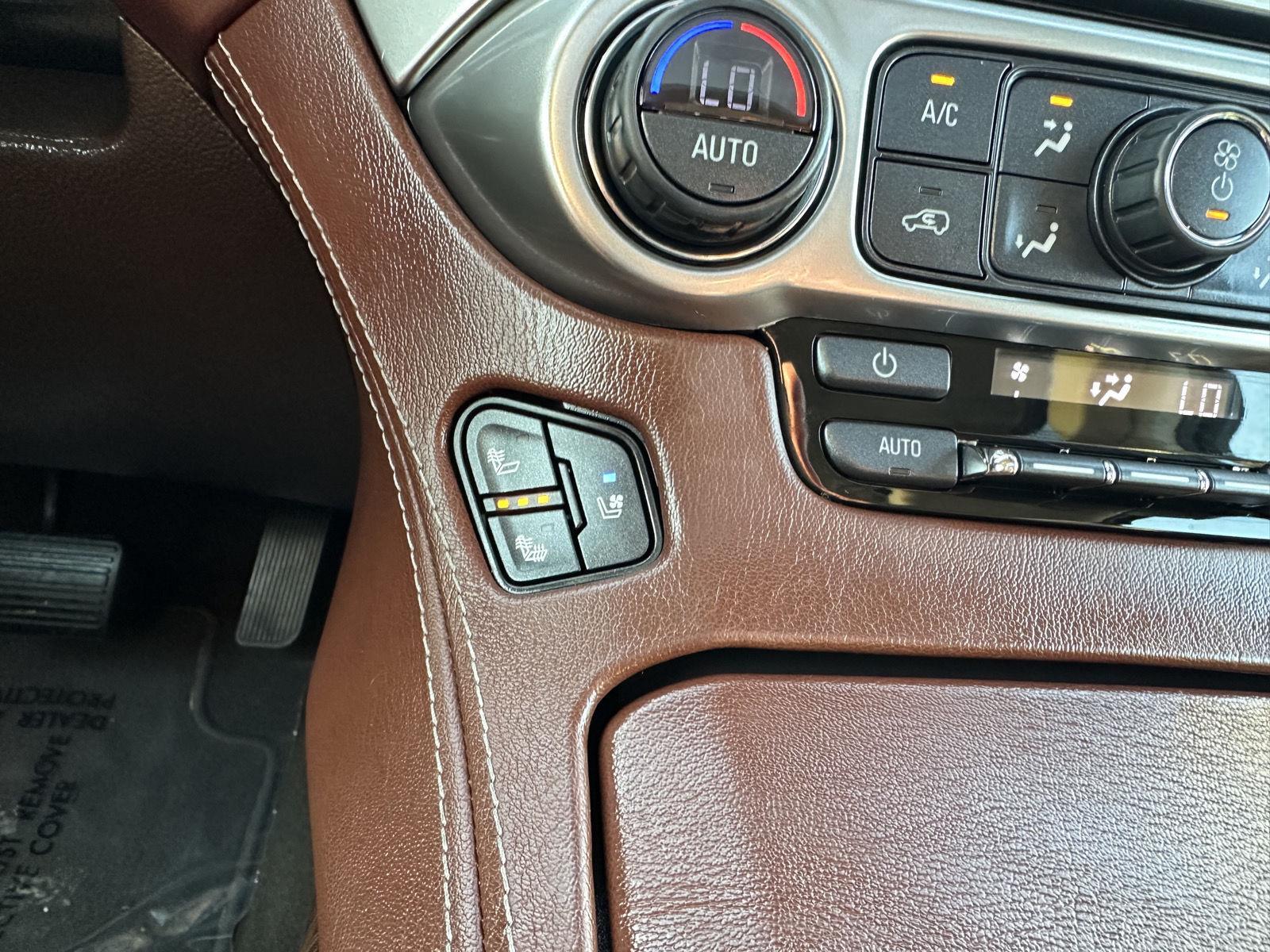 Vehicle photo 32