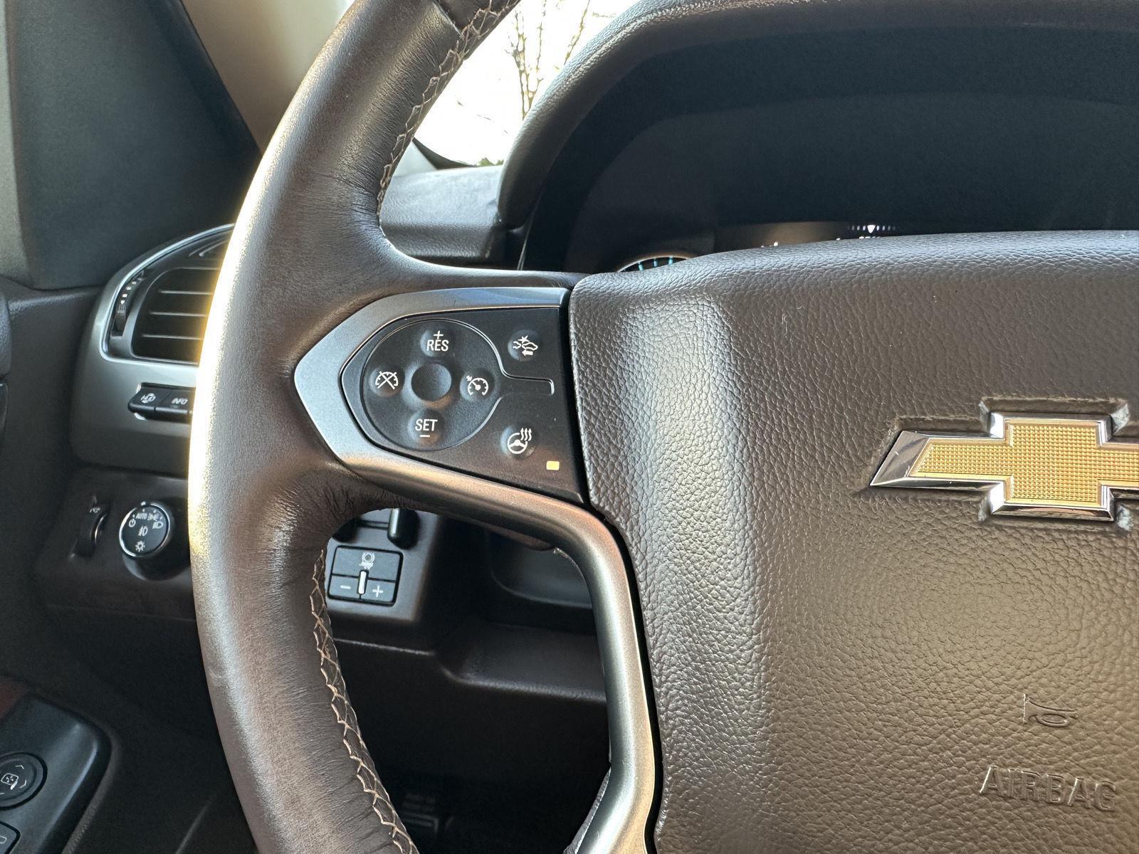 Vehicle photo 33
