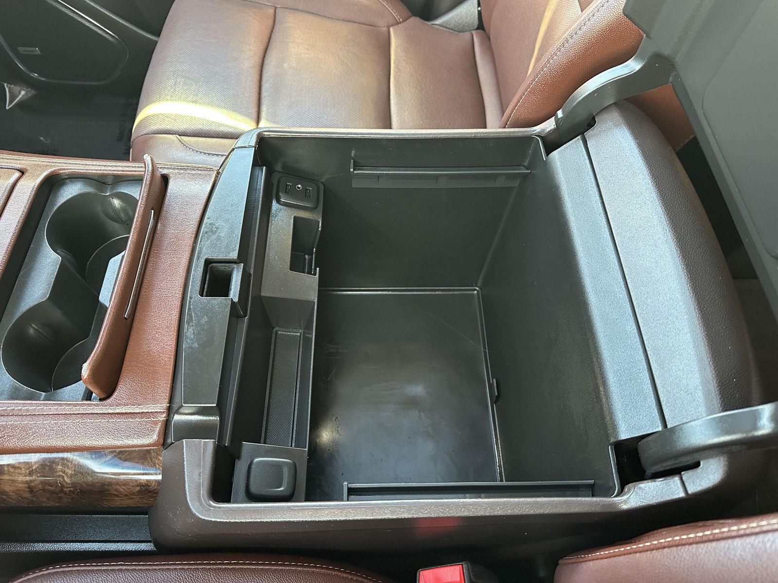 Vehicle photo 38