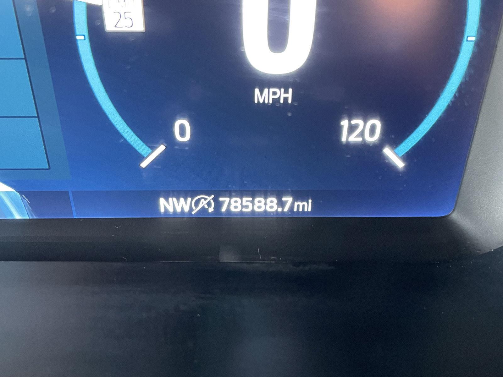 Vehicle photo 3