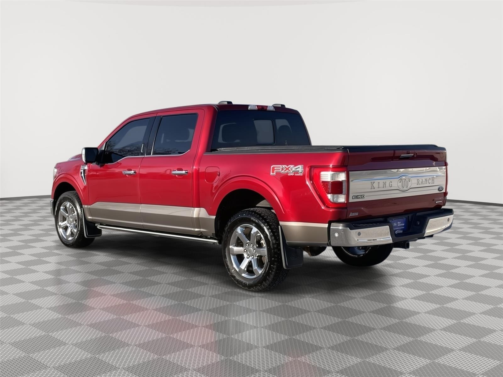 Vehicle photo 9