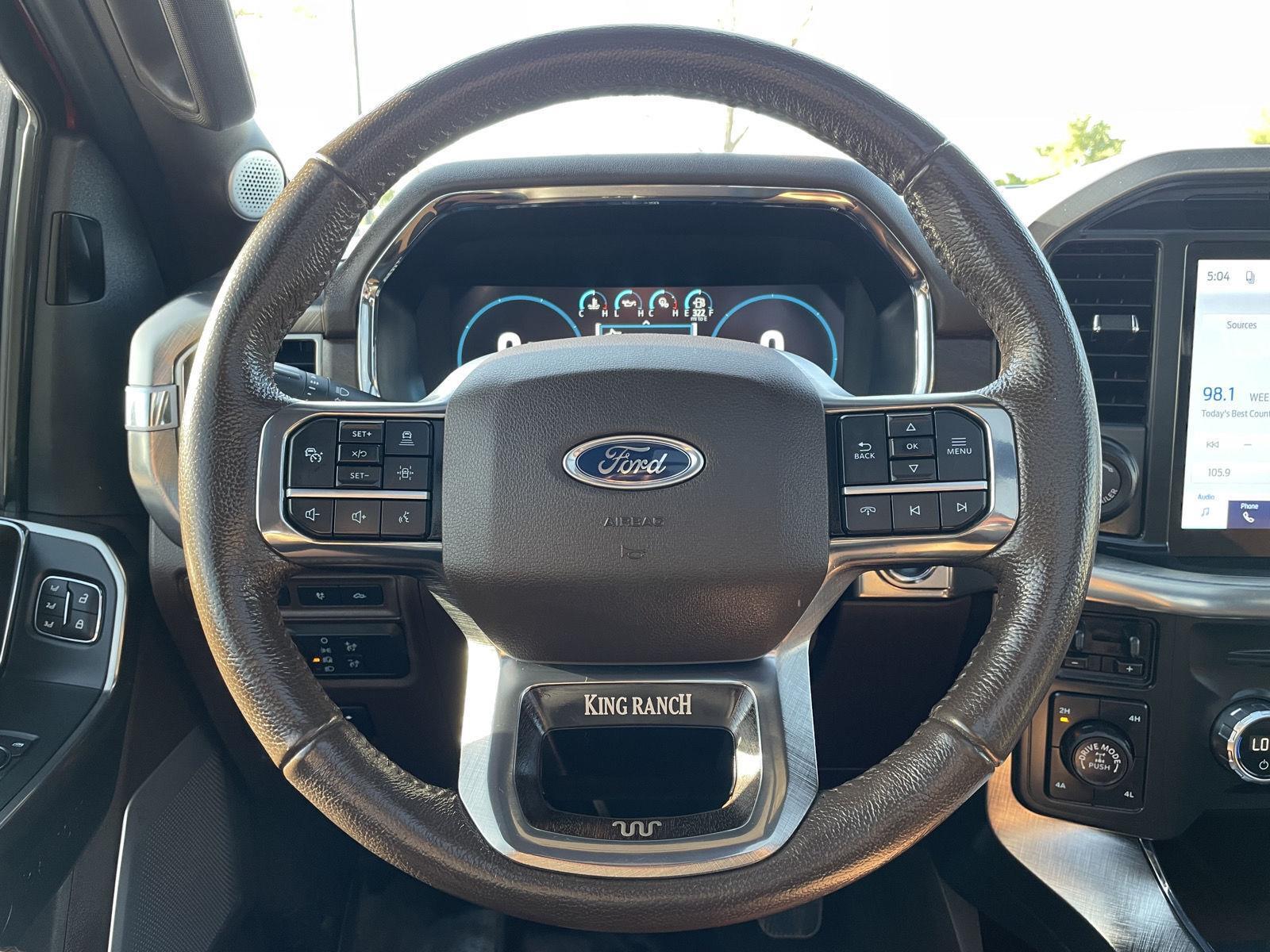 Vehicle photo 11