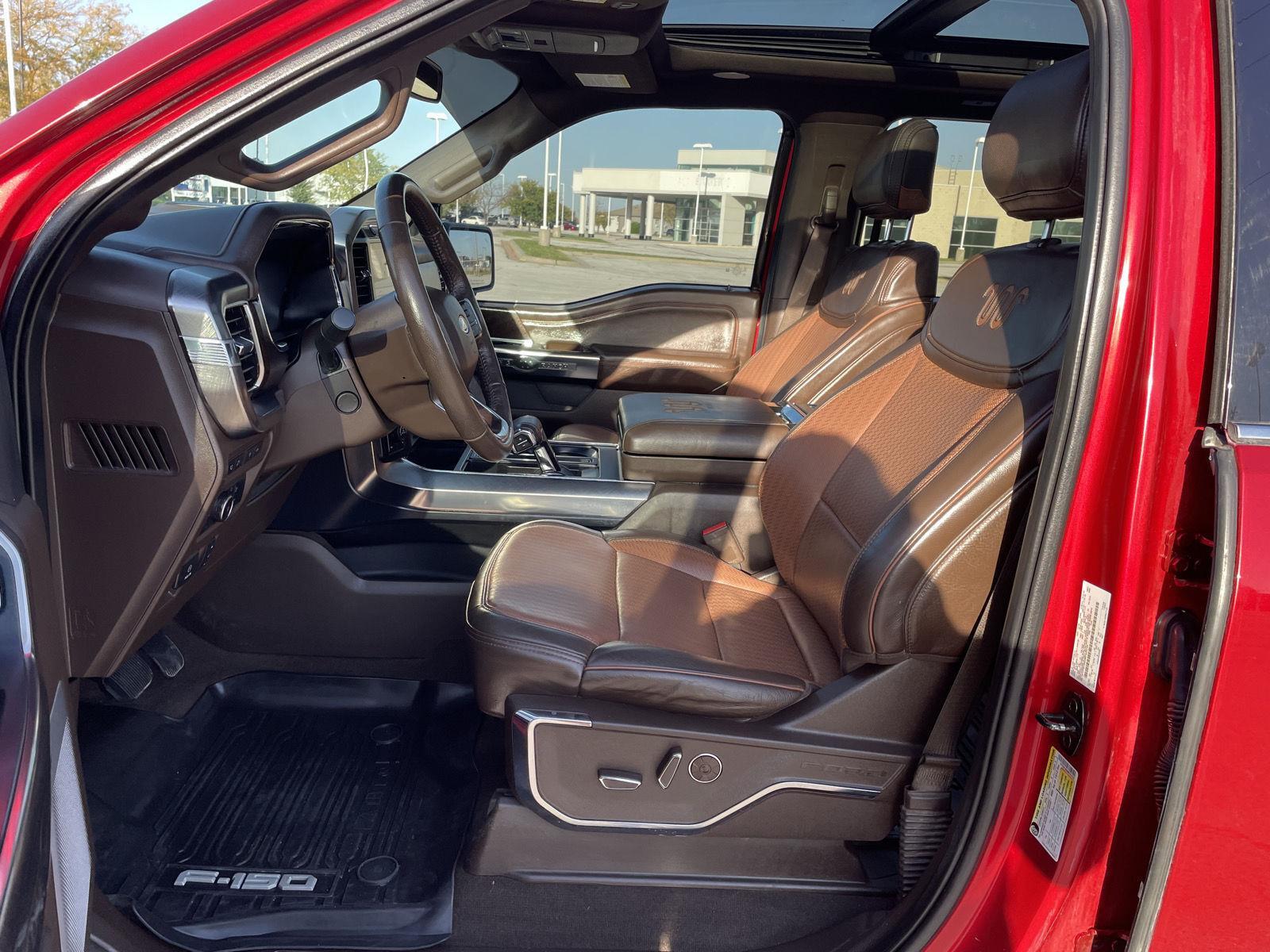 Vehicle photo 16