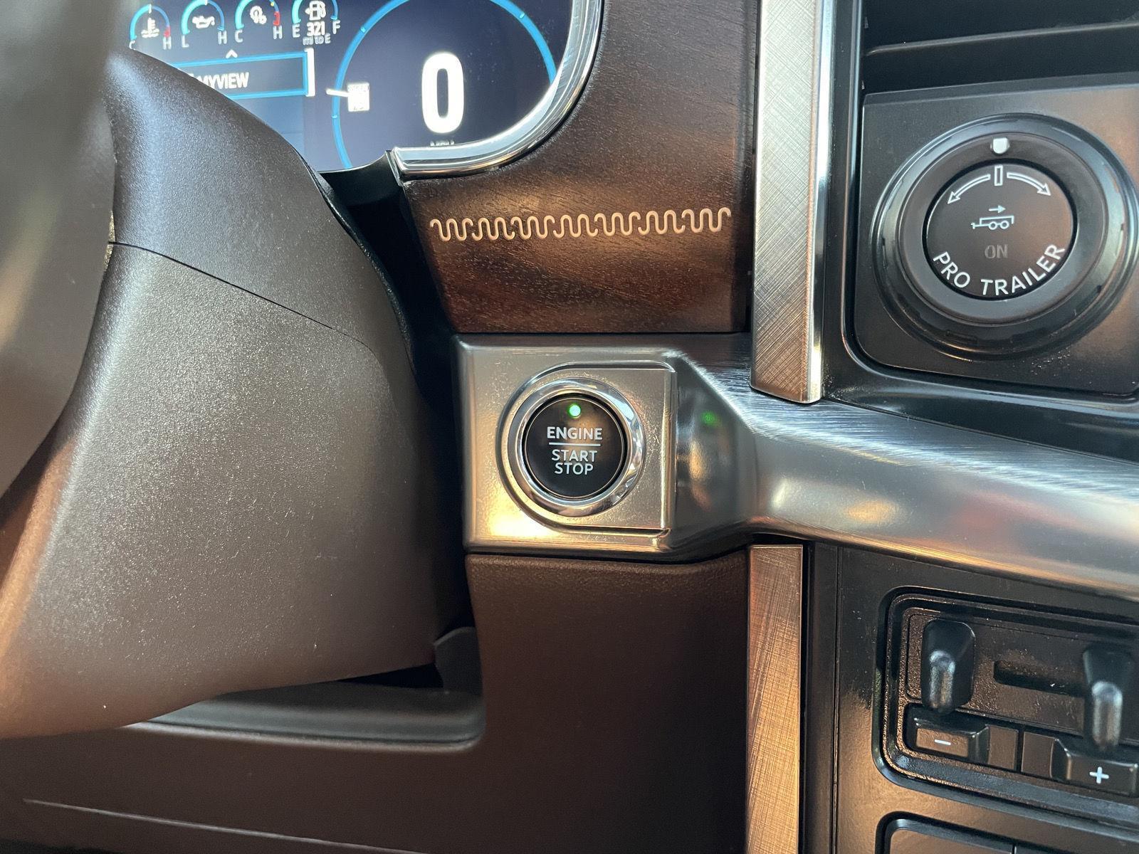 Vehicle photo 27