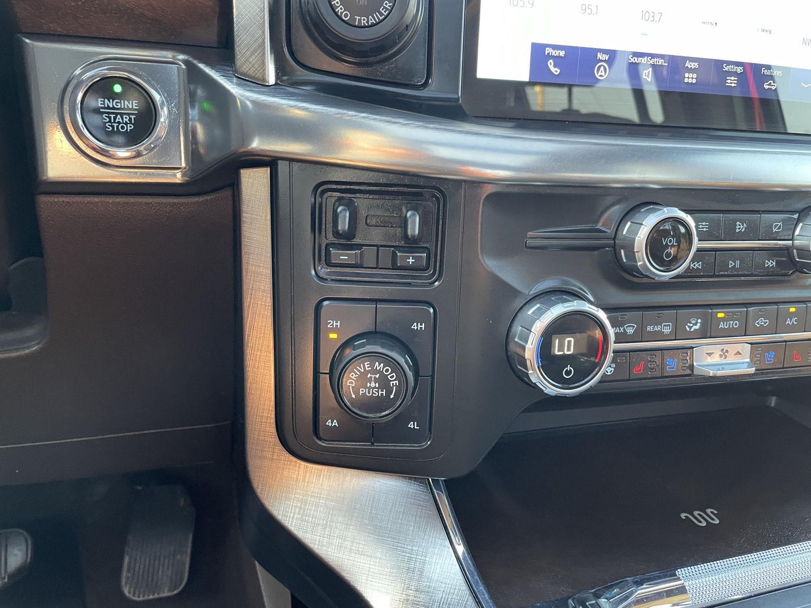 Vehicle photo 34