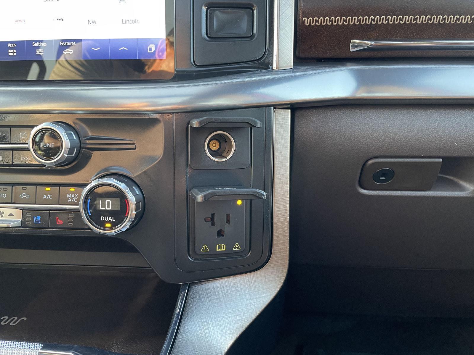 Vehicle photo 35