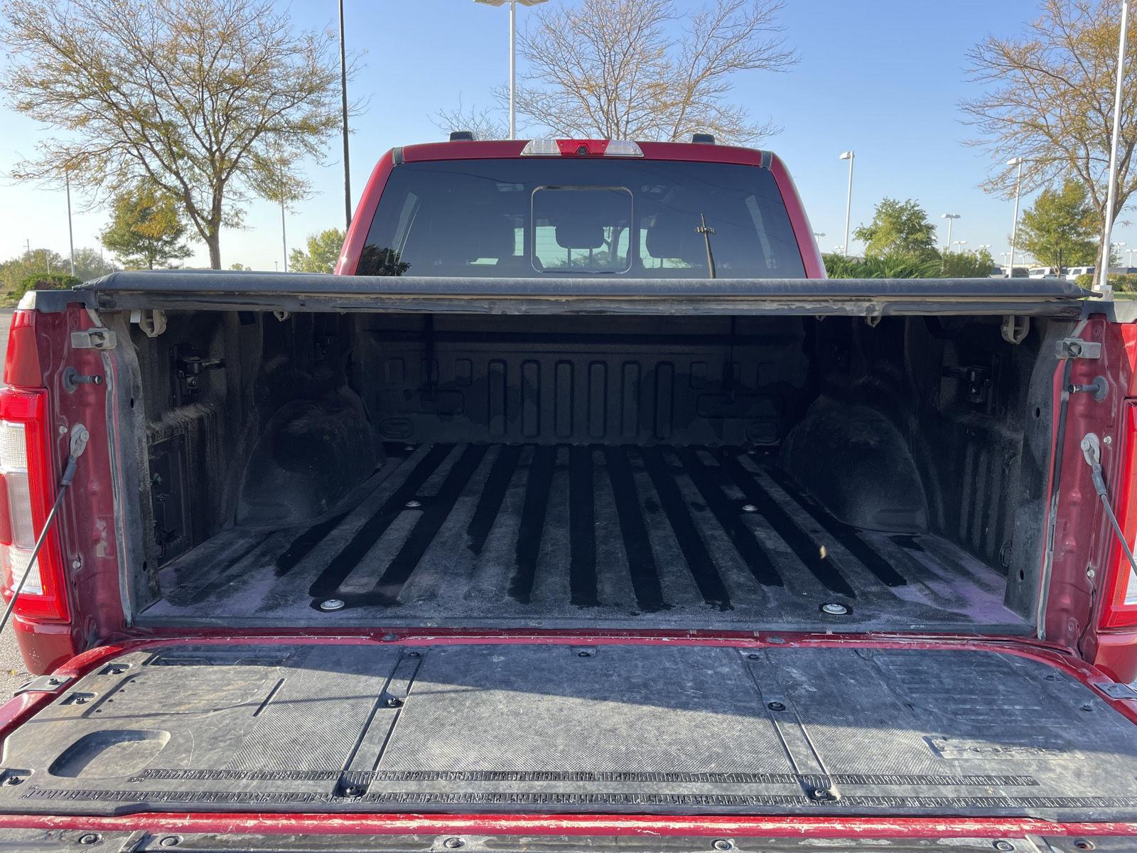 Vehicle photo 43