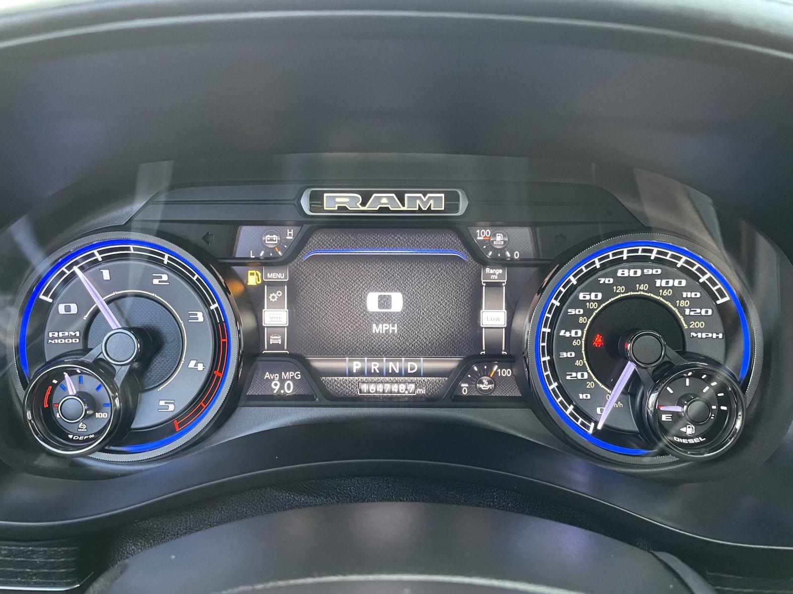 Vehicle photo 15